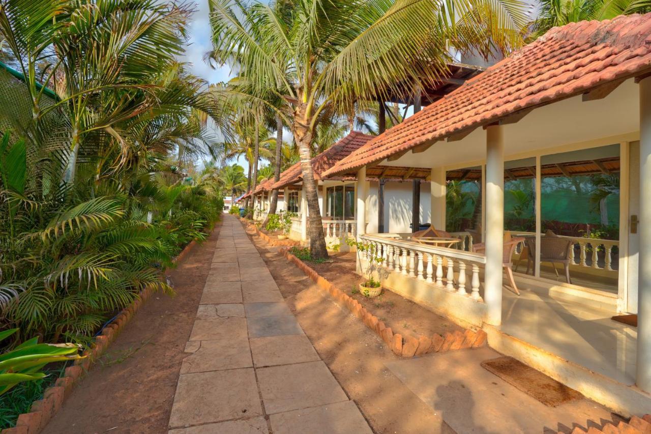 Morjim Holiday Beach Resort Eksteriør billede