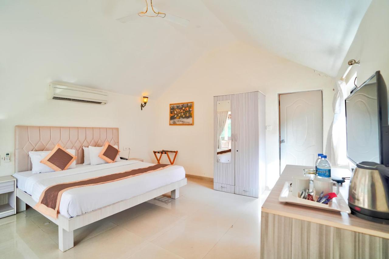 Morjim Holiday Beach Resort Eksteriør billede